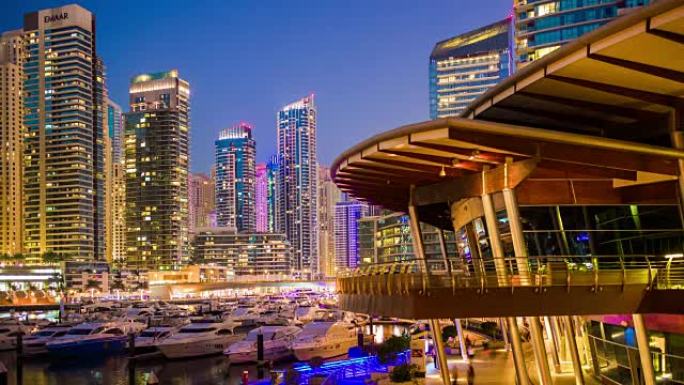 阿拉伯联合酋长国杜比码头著名游艇码头屋顶咖啡馆全景4k延时
