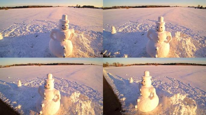 雪人和背面的白色大田野