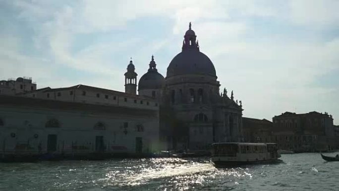 意大利威尼斯太阳灯圣玛丽亚德拉礼炮大教堂大运河骑行全景4k