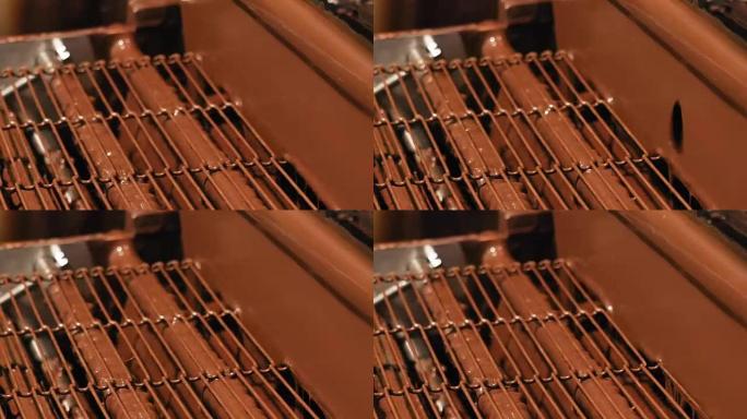 巧克力工厂上的产品输送线
