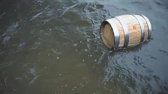 一桶木头溅入水中
