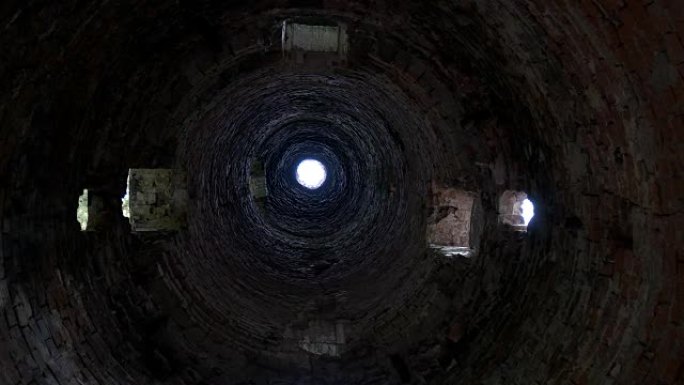 内部的旧圆塔