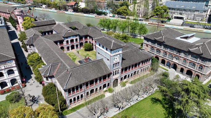 华东政法大学上海市长宁校区苏州河中山公园