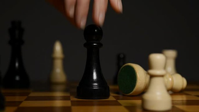 国际象棋皇后击王