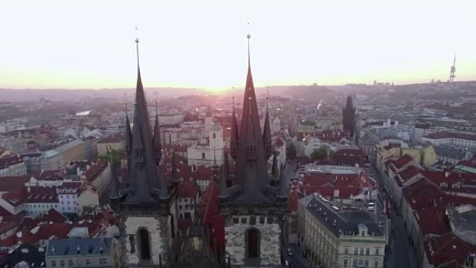 布拉格老城，带哥特式教堂，鸟瞰图