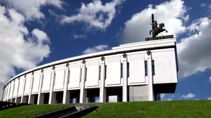 俄罗斯莫斯科波克隆纳亚山胜利公园的战争纪念馆。为纪念在伟大的卫国战争中丧生的人们而建造的纪念馆