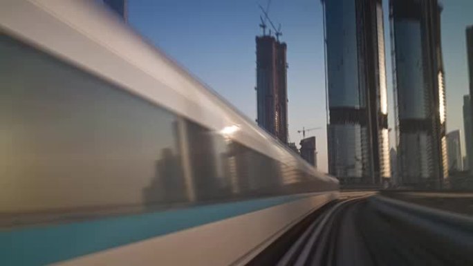 阿拉伯联合酋长国晴天迪拜市著名地铁线路骑行前全景4k延时阿联酋