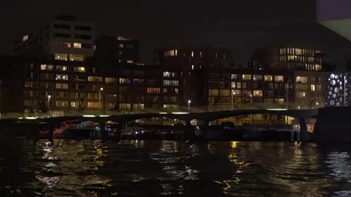 阿姆斯特丹之夜的水上之旅