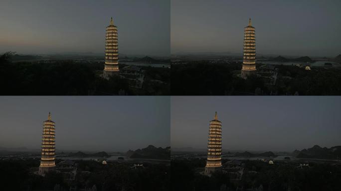越南晚上带照明塔的白定寺