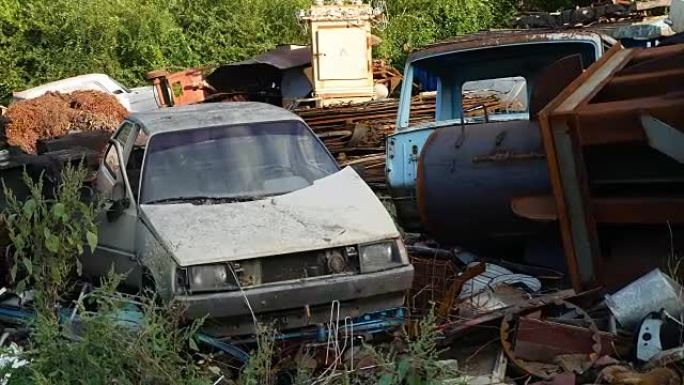 旧废弃垃圾填埋场处理车视频车