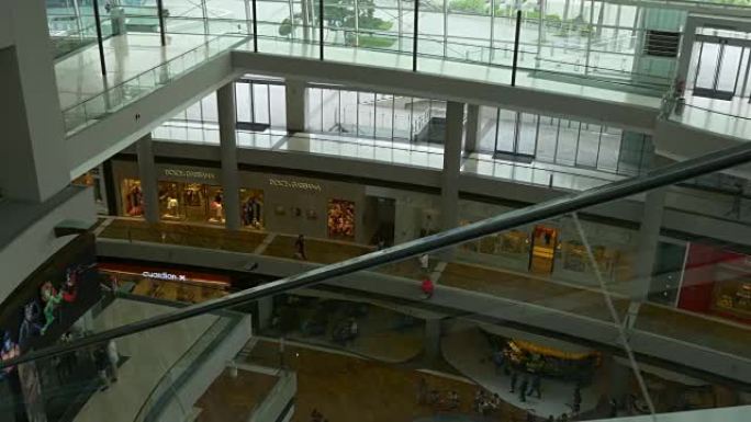 新加坡日间滨海湾金沙购物中心自动扶梯景观