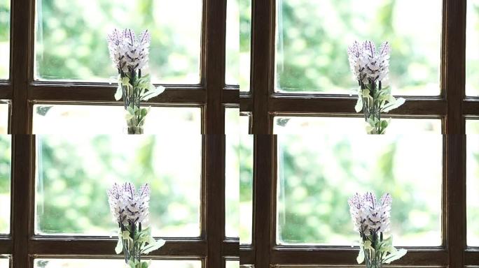 紫色花瓶布置装饰复古英式小屋家庭窗户