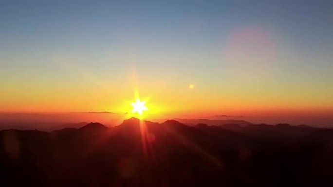 西奈山。日出