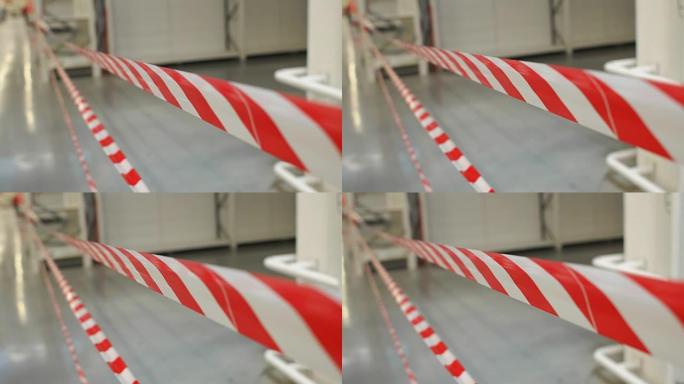 红色和白色塑料屏障胶带阻挡方式。