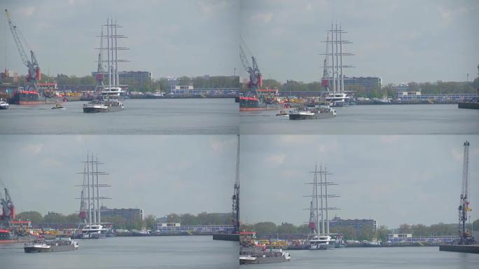 鹿特丹海上的白色帆船
