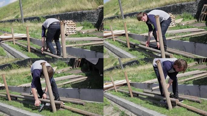 男子准备拧紧螺丝