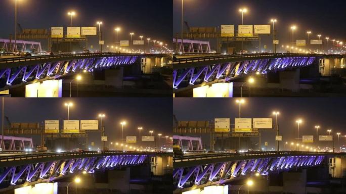 俄罗斯夜晚的莫斯科市桥