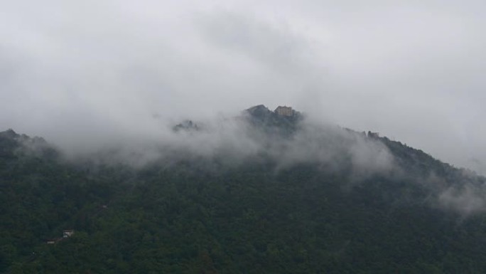 意大利晨雾科莫湖山全景4k