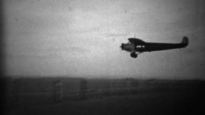 1934: 螺旋桨飞机在原始机场着陆带。