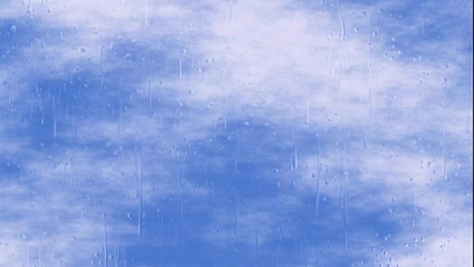 蓝天云透过透明雨窗
