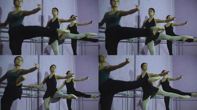 芭蕾舞演员在舞蹈工作室的芭蕾舞演员中练习