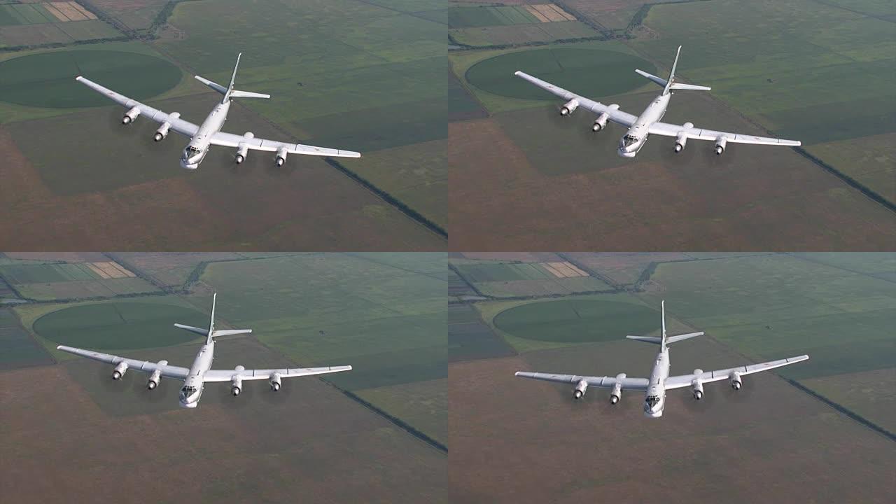 Tu-95在摇摆着翅膀