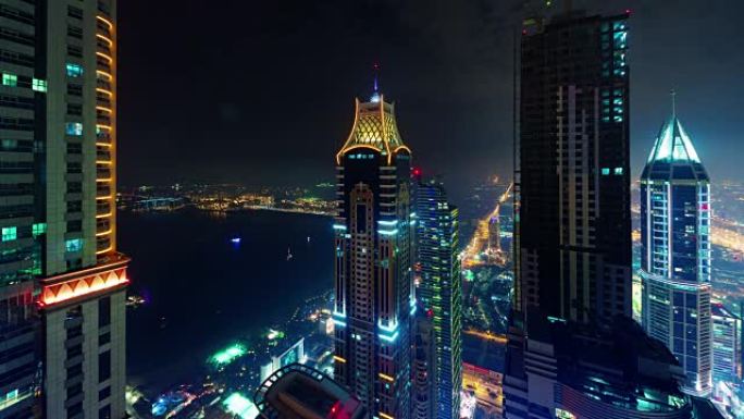 迪拜棕榈夜灯码头屋顶全景4k延时阿拉伯联合酋长国