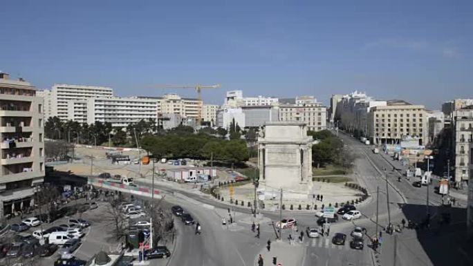 马赛Euromed翻新项目la Porte d'Aix的建筑工地
