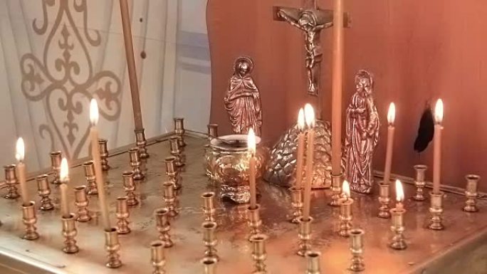 东正教教堂的蜡烛