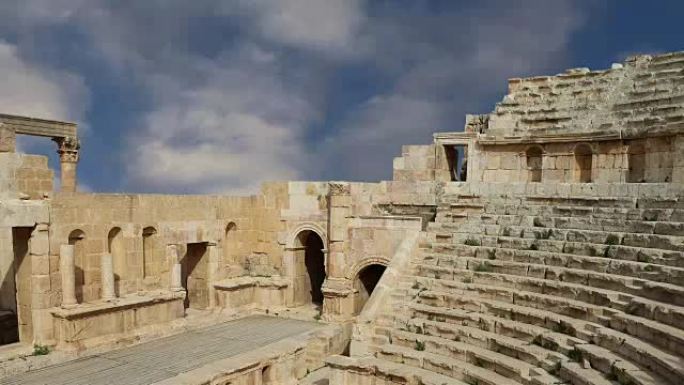 约旦杰拉什省首府和最大城市杰拉什的圆形剧场