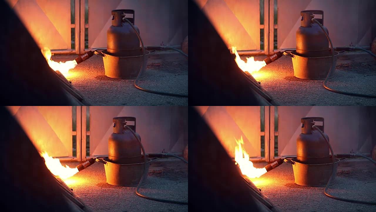 从煤气瓶爆炸起火