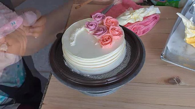 奶油蛋糕玫瑰，时间流逝。