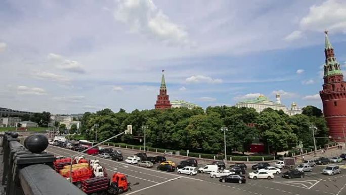 俄罗斯阳光明媚的莫斯科克里姆林宫的景色-莫斯科建筑和地标，莫斯科城市景观