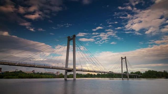 俄罗斯晴天克拉斯诺亚尔斯克市河叶尼塞大桥4k时间流逝