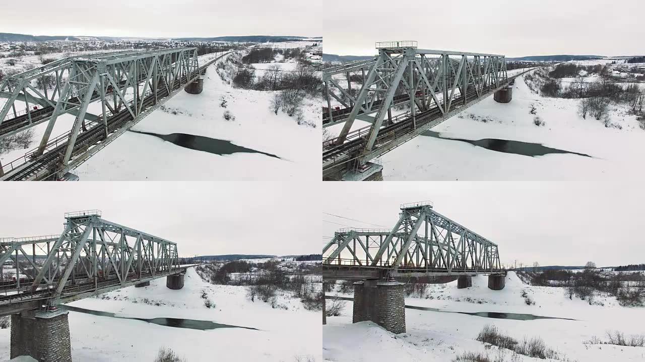 在寒冷的冬日以黑白拍摄的火车过桥