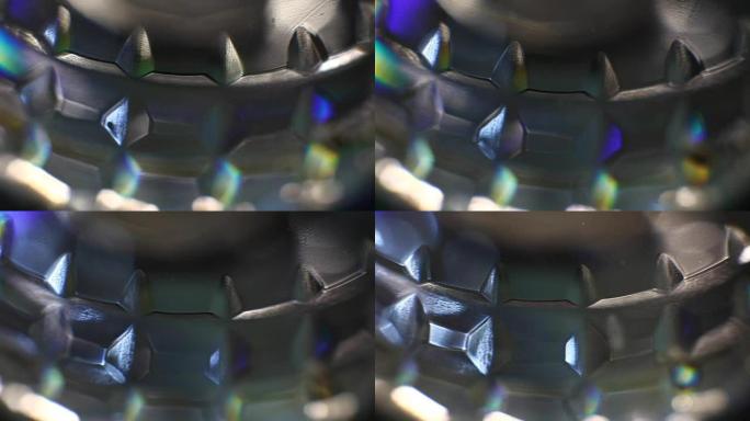 旋转镜闪闪发光的水晶玻璃表面特写