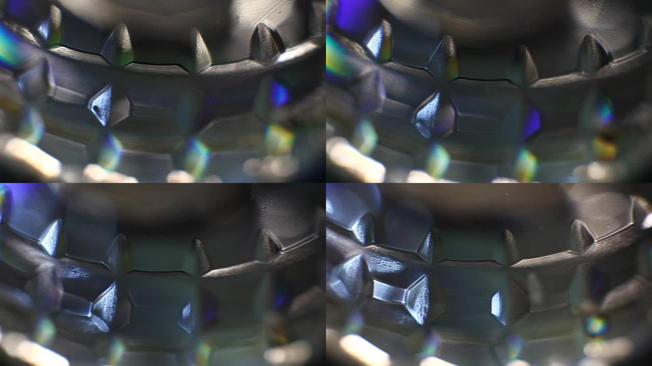旋转镜闪闪发光的水晶玻璃表面特写