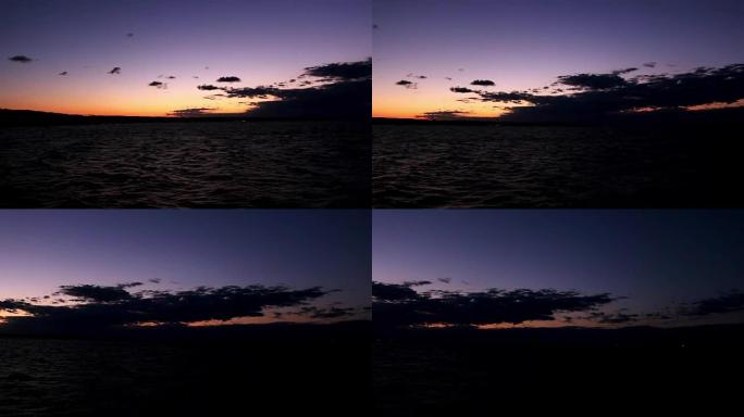 日落后平静的大海