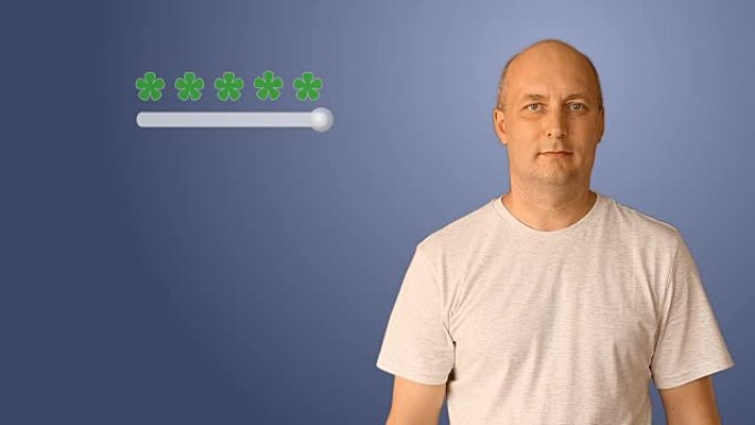 一个男人在虚拟屏幕上给5颗星打分。渐变蓝色背景填充。评估服务的概念剪辑。零售业银行酒店餐厅咖啡厅服务