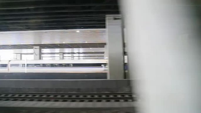 郑州火车站始发高铁列车