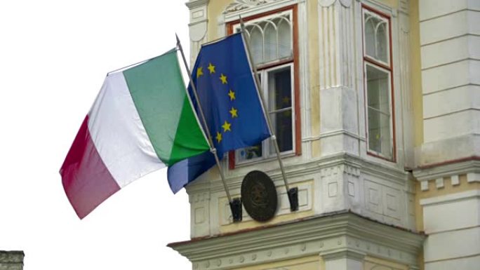 意大利和欧盟的旗帜