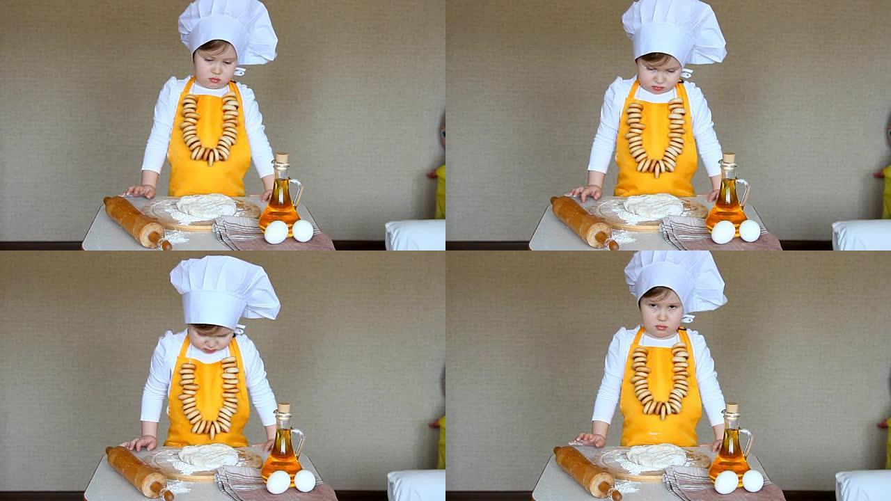 搞笑宝宝在厨师揉面的角色