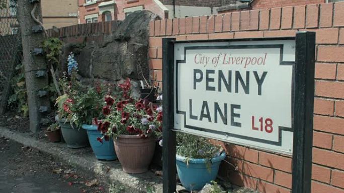 英国利物浦鲜花旁边的便士巷标志