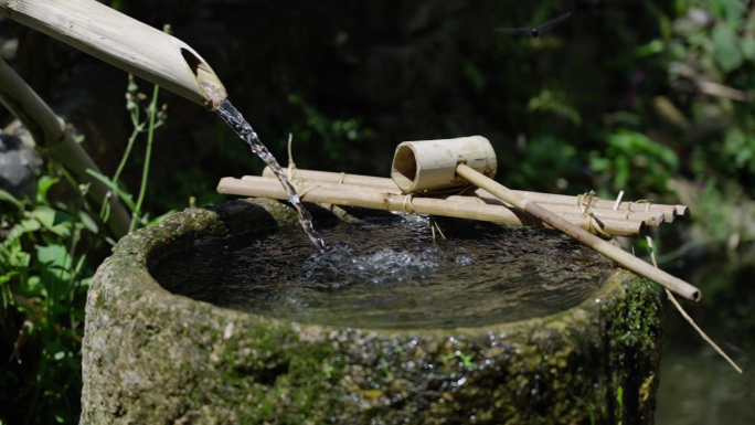 纯净水泉水高速水滴水面水滴