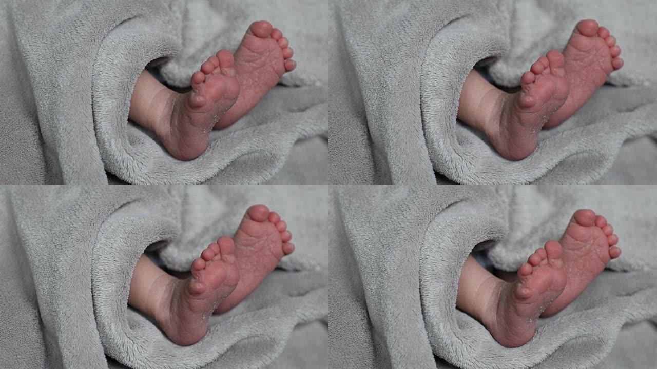 睡觉时婴儿脚的特写镜头