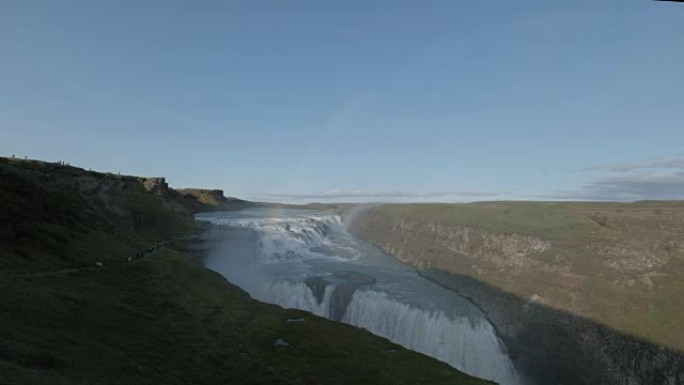 冰岛最著名的瀑布，Gullfoss的金色瀑布，在冰岛夏季美丽。