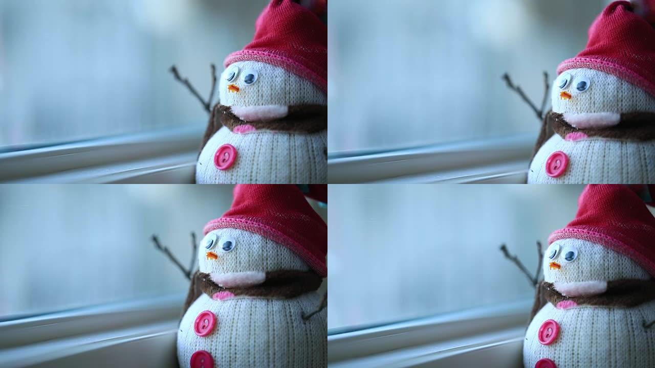 窗户边的雪人
