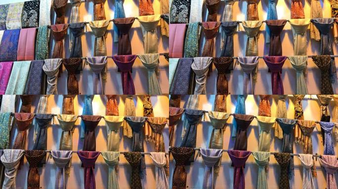 伊斯坦布尔大巴扎的彩色羊绒围巾