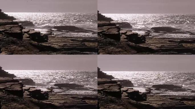 爱尔兰西海岸的基尔基岩石海滩