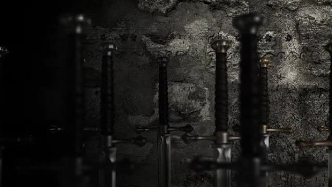 中世纪的武器装满了两把剑